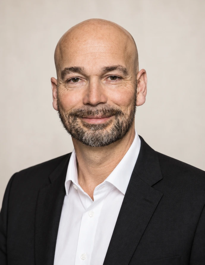 Dr. Rainer Gith